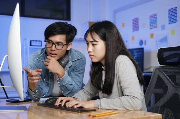 Comment programmer une clé à distance pour une Kia Sportage de dernière génération?